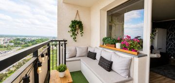 Ostatnie piętro, cisza i przestrzeń – balkon 6,9 m