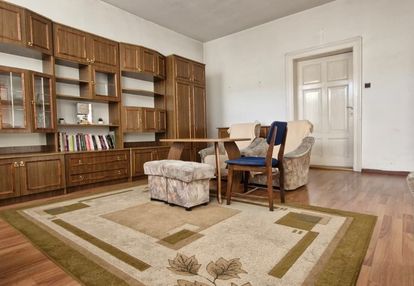 Duże 3-pokojowe mieszkanie do remontu.