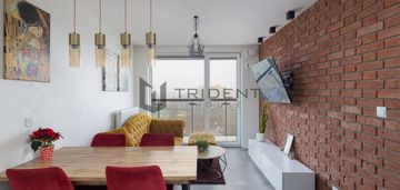 Pięknie wykończone mieszkanie obok metra! garaż!