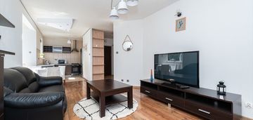 Ciche 2 pokoje z garażem na białołęce!