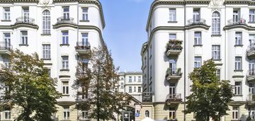 Apartament w zabytkowej kamienicy na powiślu