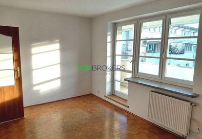 Trzy pokoje z odrębną kuchnią, garaż