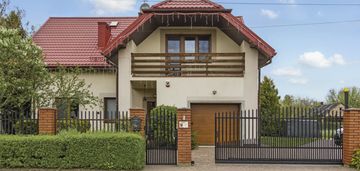 Dom wolnostojący, cybulice duże. kampinos.
