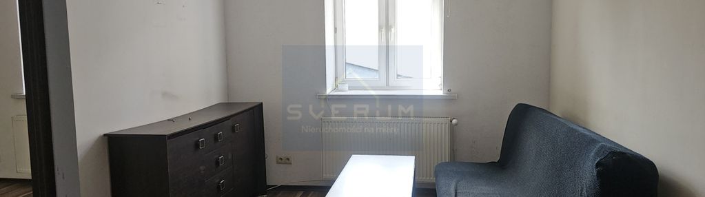 M-3 centrum z balkonem.