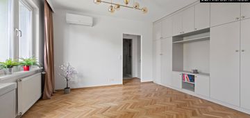 Przy metrze, świeżo po remoncie - nie zamieszkałe