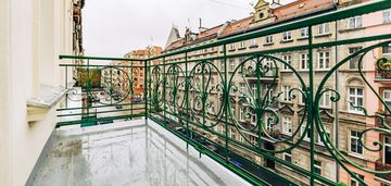 60m2 w pięknie odnowionej kamienicy na śródmieściu