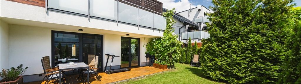 Komfortowe mieszkanie z dużym ogrodem i jacuzzi