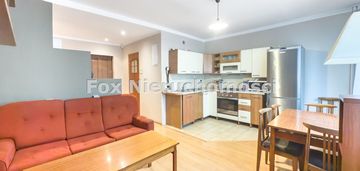 Słoneczne 2 pokoje na 1 piętrze w niskim bloku