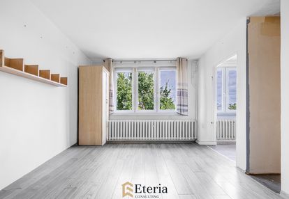 Zieleń za oknem | oddzielna jasna kuchnia | cisza