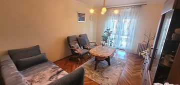 38m2, 2piętro, 2pokoje,balkon,oś.zamknięte-centrum