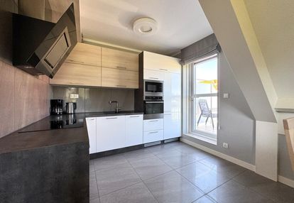 Apartament nad morzem w ustroniu morskim
