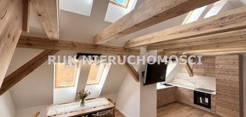 Apartament z antresolą na wynajem w samym centrum