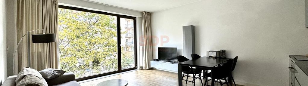 Elegancki apartament z widokiem na zieleń