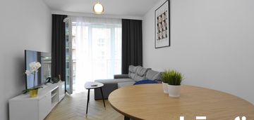 2 pokoje / dębowe tarasy / balkon + garaż