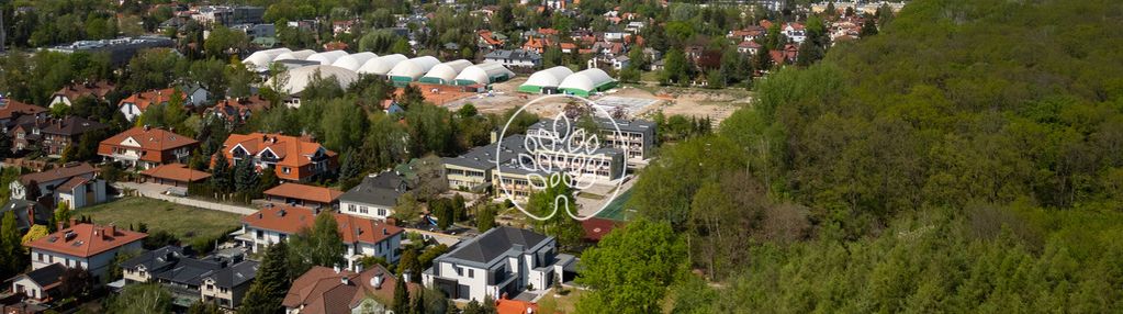 Villa pelikanów / rezydencja przy lesie kabackim