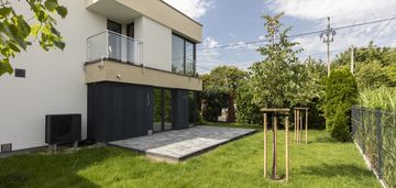 Dom skrajny z wlasną działką