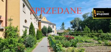 Parter | nowe wnętrze | klimatyzacja | wyposażenie