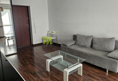 Batorego 2007r, z balkonem i piwnicą, umeblowane