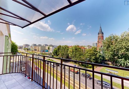 Po generalnym remoncie/ centrum/balkon