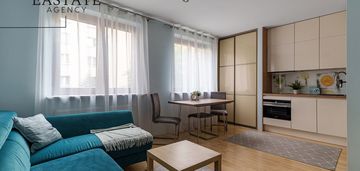 Włochy/studio/jasne, do wprowadzenia