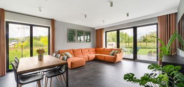 Nowoczesny dom 244,49 m2 na działce 770 m2