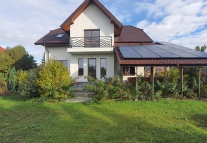 Nowoczesny dom w spokojnej okolicy, kozłów biskupi
