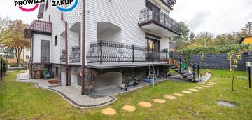 Duży dom 11 pokoi w idealnym stanie