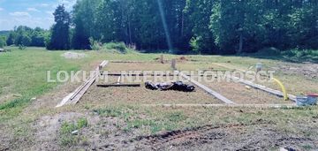 Moszczenica rozpoczęta budowa,działka przy lesie