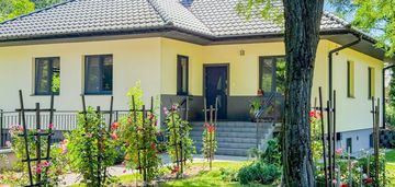 Dom z dużą działka i ogrodem - łąkoć