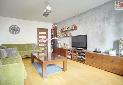 Dębica, cmentarna, 3 duże pokoje z balkonem