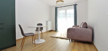 Przestronne 2 pokojowe loggia parking krzyki