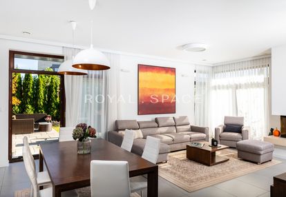 Nasłoneczniony dom na parkowym wzgórzu!