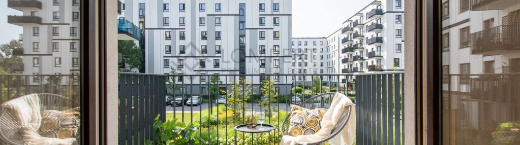 Nowe, 2 pokoje z uroczym balkonem