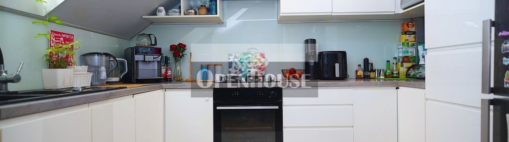 Dwupoziomowe mieszkanie z miejscem postojowym - zł