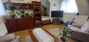Mieszkanie z widokiem na panoramę miasta.