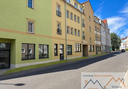 Nowoczesna kawalerka w nowym budynku, pierwszy najemca, centrum nowogrodźca