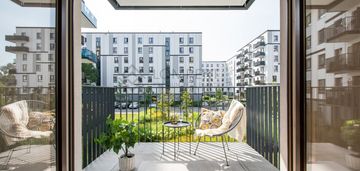 Nowe, 2 pokoje z uroczym balkonem