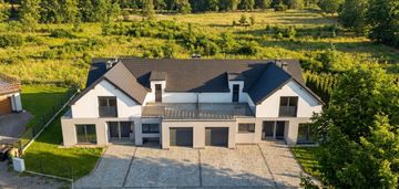 Dom pod lasem z opcją wyodrębnionego mieszkania!!!