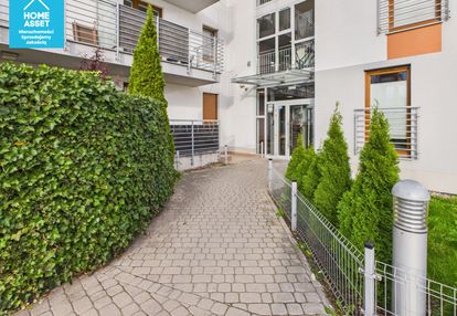 Komfort i spokój, mieszkanie z garażem i piwnicą