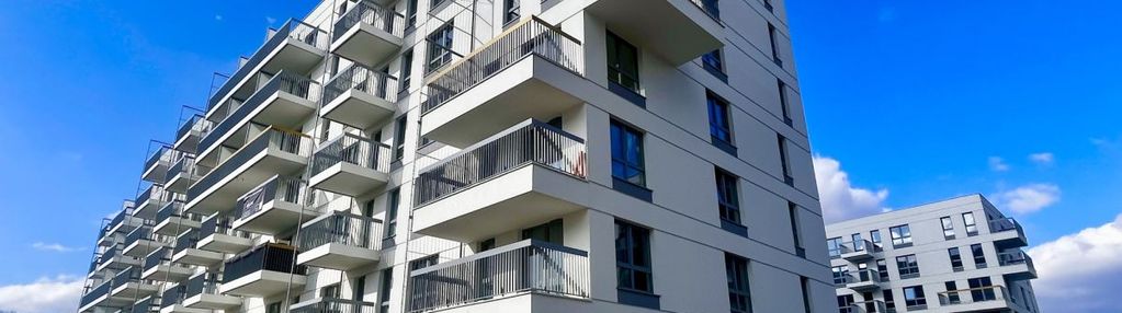 Niebywale ustawne i jasne z balkonem,