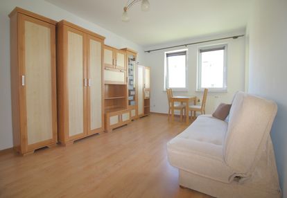 1 pokój/oddzielna kuchnia/balkon/miejsce postojowe