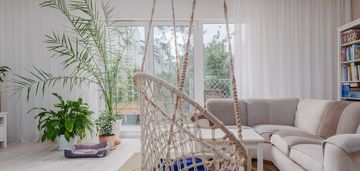 Segment środkowy z ogrodem na zamkniętym osiedlu