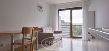 Klimatyzowane mieszkanie z balkonem - tęczowa