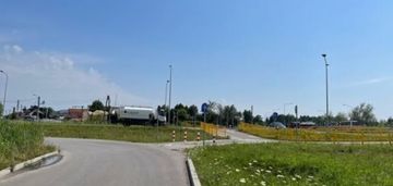 Działka 3000 m² zabudowa mieszkaniowa / usługowa.