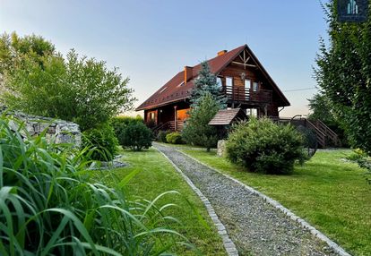 Dom z widokiem na panoramę beskidu żywieckiego