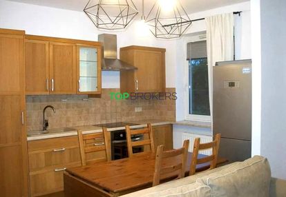 Przestronne 2 pokoje, garaż, zielona okolica