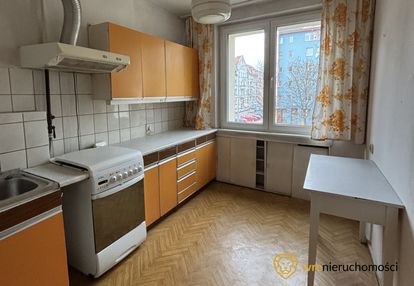 Duży balkon | 1sze piętro | centrum | do remontu