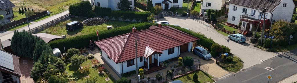 Dom wolnostojący | radwanice | 2013 r. | działka 588 m²| garaż i ogród
