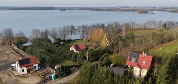 Dom z linią brzegową jeziora gawlik wielki