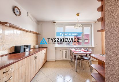 Atrakcyjne mieszkanie z dużą kuchnią oraz garażem!